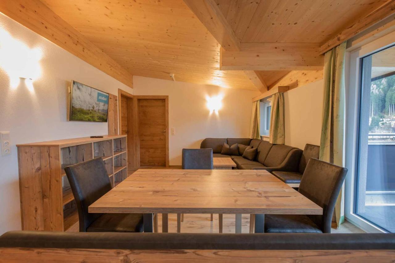 Ferienhaus Gipfelblick Neustift im Stubaital Esterno foto