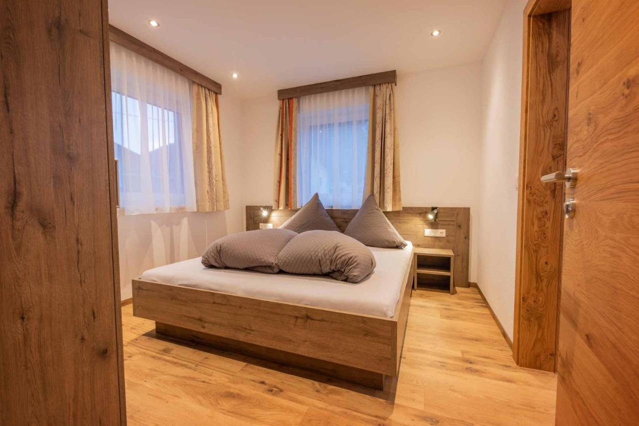 Ferienhaus Gipfelblick Neustift im Stubaital Esterno foto