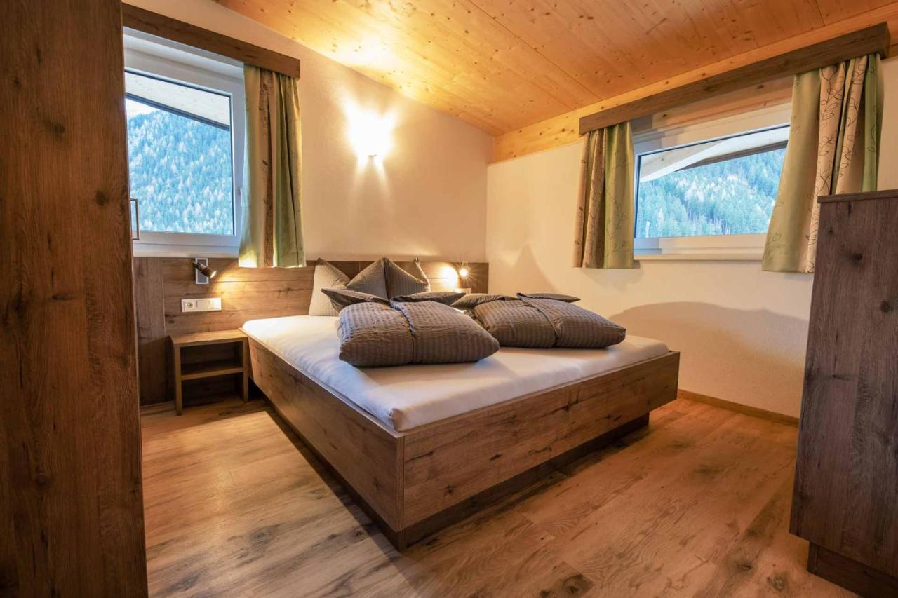 Ferienhaus Gipfelblick Neustift im Stubaital Esterno foto