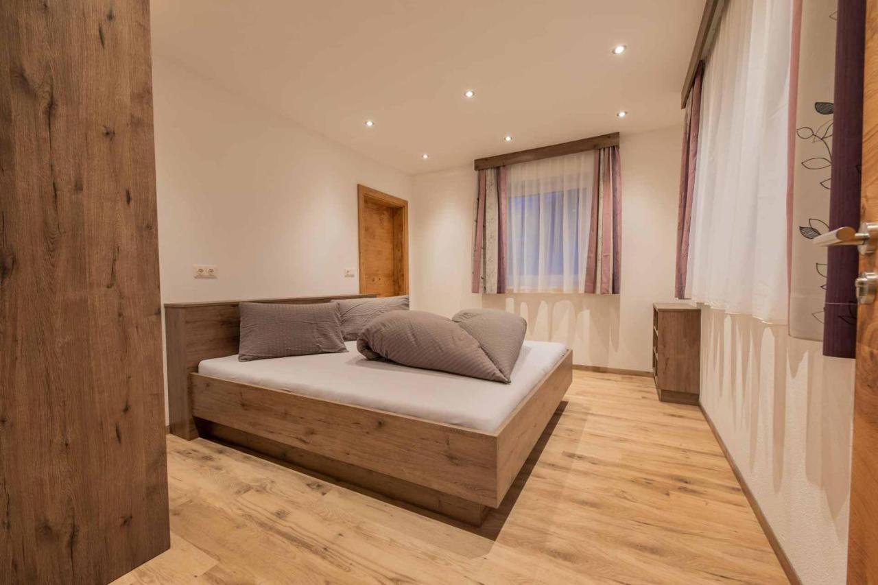 Ferienhaus Gipfelblick Neustift im Stubaital Esterno foto